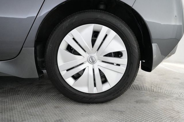 2025 Nissan LEAF — photo 7 of 22