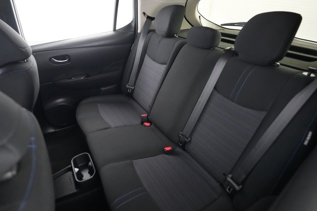 2025 Nissan LEAF — photo 19 of 22