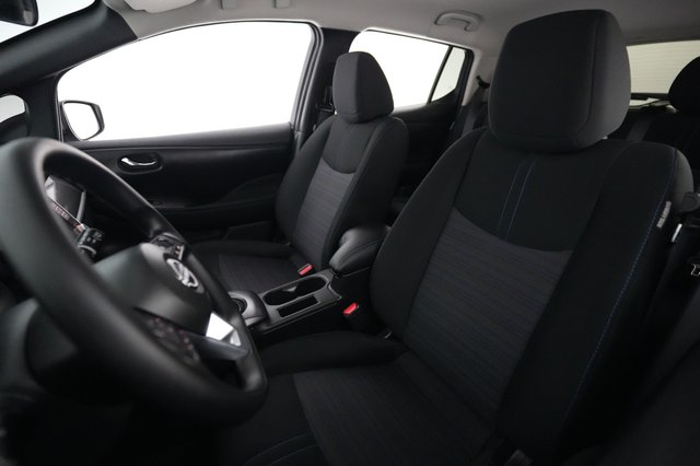 2025 Nissan LEAF — photo 3 of 22