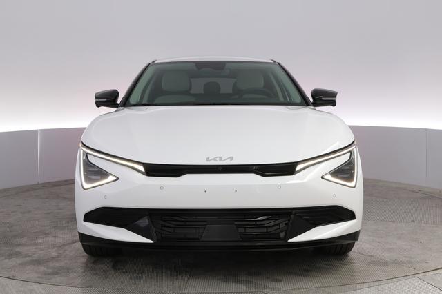 2025 Kia EV6 — photo 9 of 22