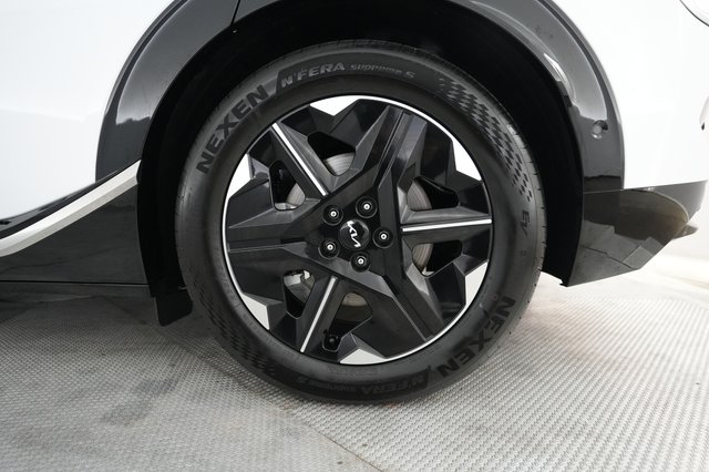 2025 Kia EV6 — photo 7 of 22