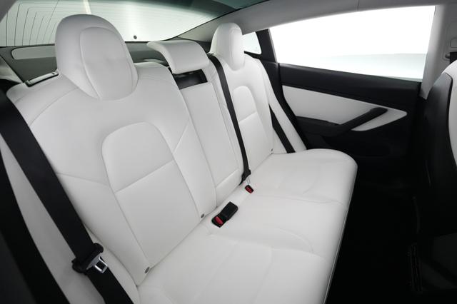 2019 Tesla Model 3 — photo 4 of 21