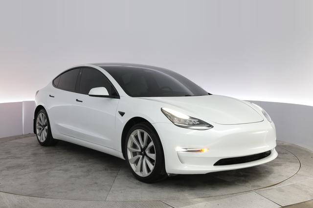 2019 Tesla Model 3 — photo 10 of 21