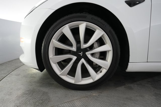 2019 Tesla Model 3 — photo 17 of 21