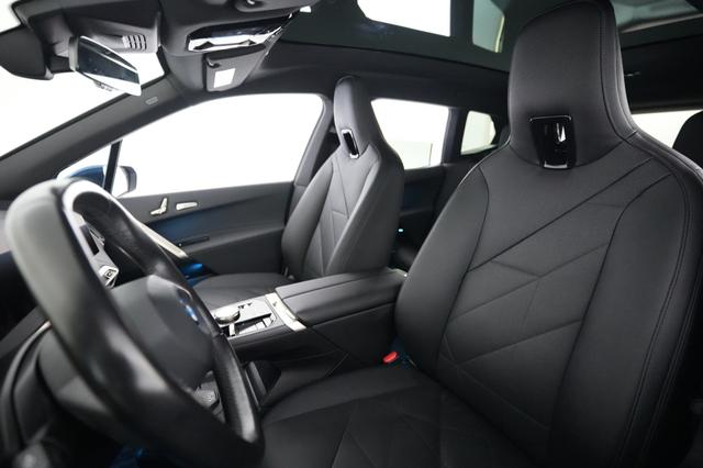 2022 BMW iX — photo 3 of 20
