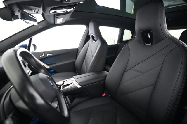 2022 BMW iX — photo 3 of 20