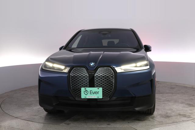 2022 BMW iX — photo 9 of 20