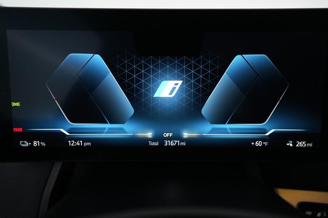 2022 BMW iX — photo 5 of 20