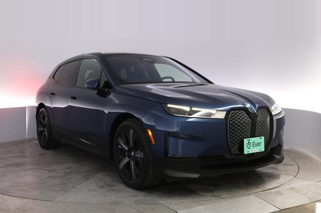 2022 BMW iX — photo 10 of 20