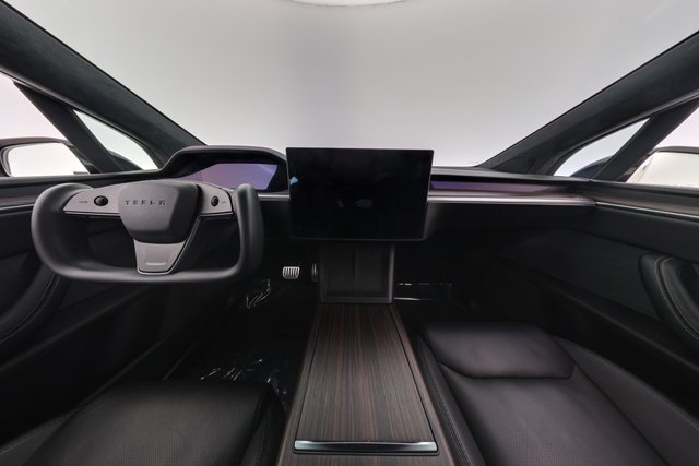2023 Tesla Model X — photo 23 of 29
