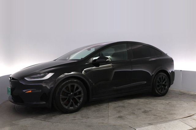 2023 Tesla Model X — photo 14 of 29