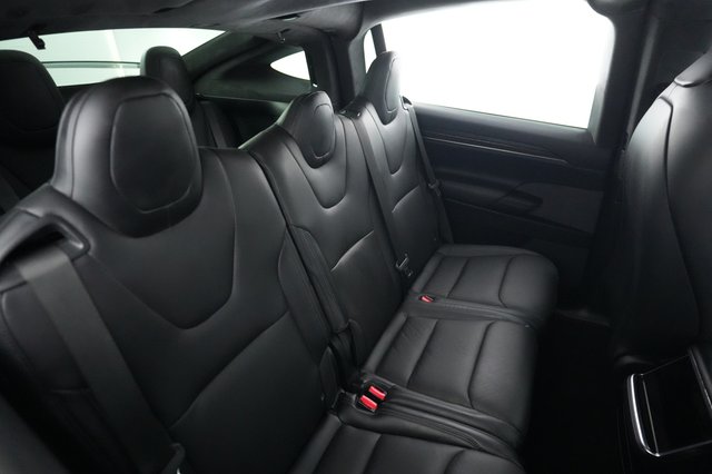 2023 Tesla Model X — photo 4 of 29