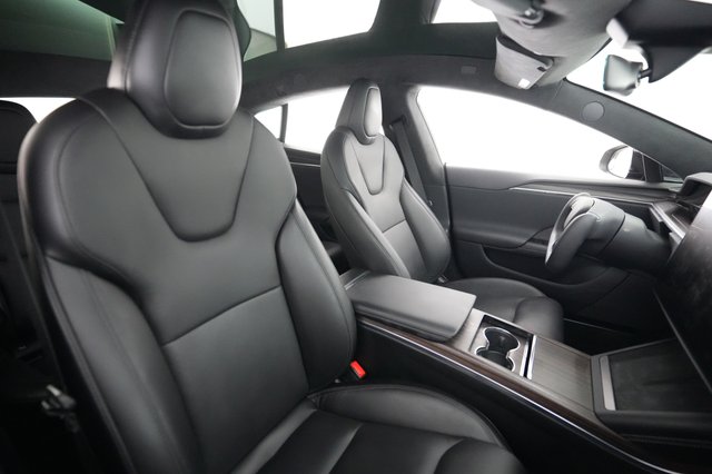 2023 Tesla Model S — photo 18 of 21