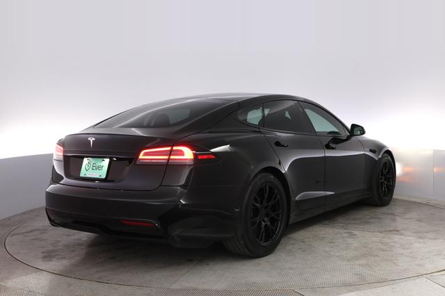2023 Tesla Model S — photo 2 of 21