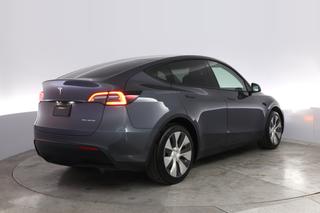 2023 Tesla Model Y — photo 2 of 23