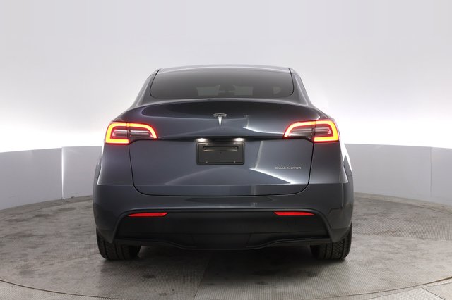2023 Tesla Model Y — photo 12 of 23