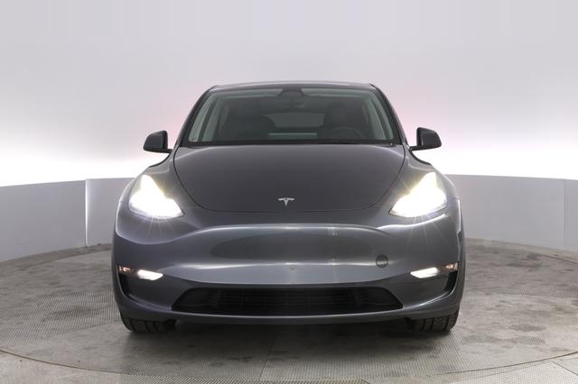 2023 Tesla Model Y — photo 9 of 23