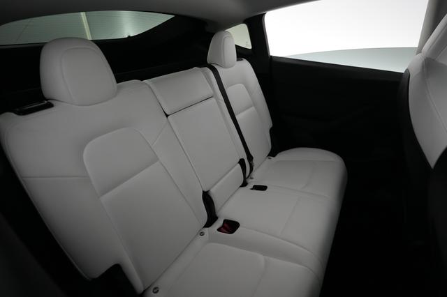 2023 Tesla Model Y — photo 4 of 21