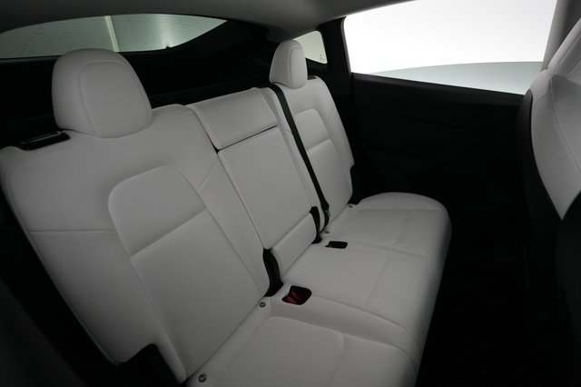 2023 Tesla Model Y — photo 4 of 21