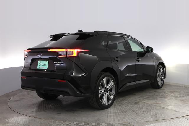 2023 Subaru Solterra — photo 2 of 20