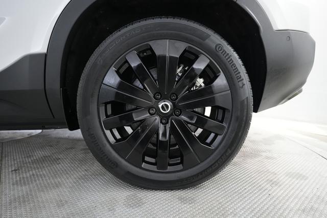 2023 Volvo C40 Recharge — photo 7 of 21
