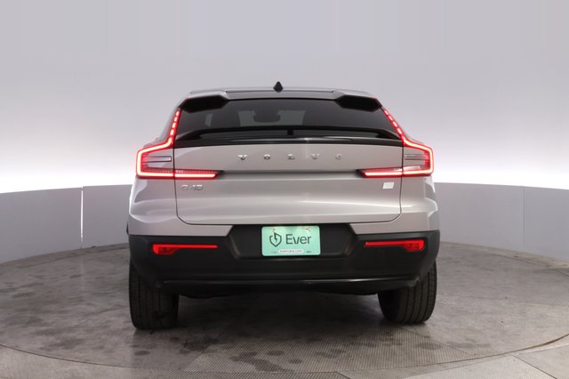 2023 Volvo C40 Recharge — photo 12 of 21