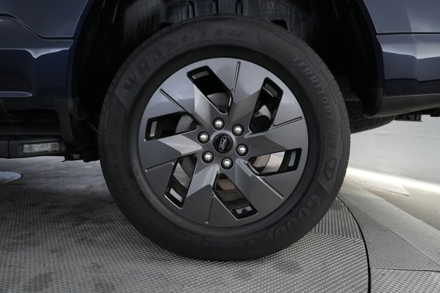 2023 Ford F-150 Lightning — photo 7 of 15