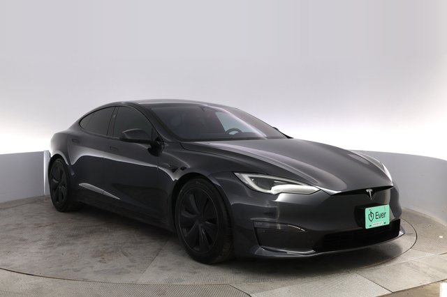 2024 Tesla Model S — photo 10 of 21