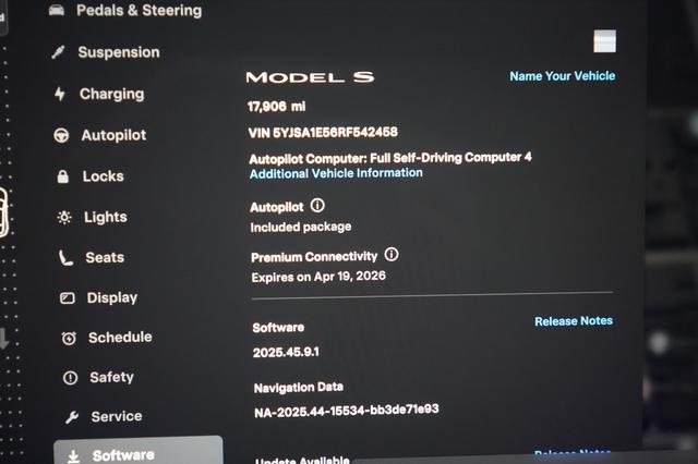 2024 Tesla Model S — photo 5 of 21