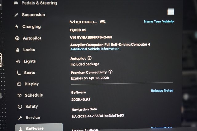 2024 Tesla Model S — photo 5 of 21