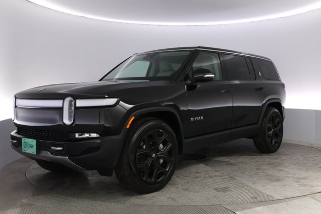 2024 Rivian R1S — VIN 7PDSGCBA5RN037629