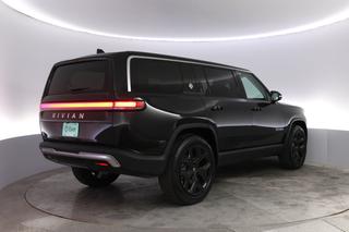 2024 Rivian R1S — photo 2 of 24
