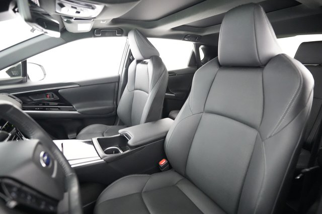 2024 Subaru Solterra — photo 3 of 23