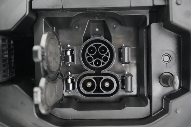 2024 Subaru Solterra — photo 8 of 23