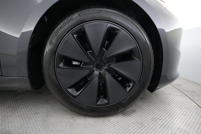 2024 Tesla Model 3 — photo 16 of 21