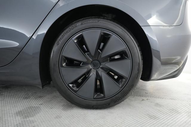 2024 Tesla Model 3 — photo 7 of 21