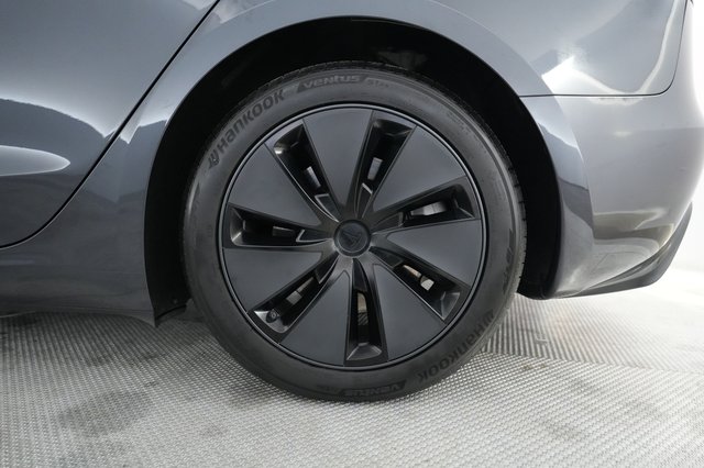 2024 Tesla Model 3 — photo 7 of 21