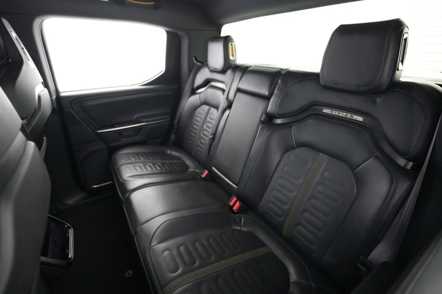 2025 Rivian R1T