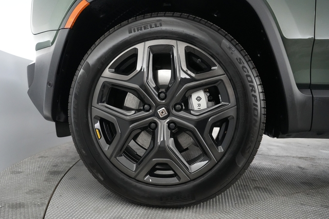 2025 Rivian R1T