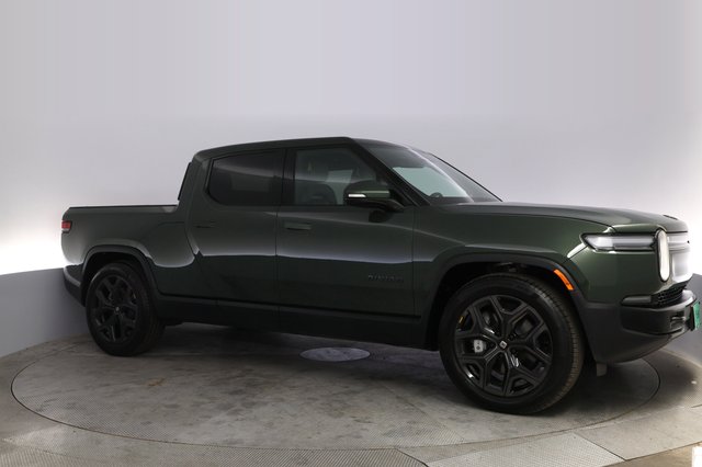 2025 Rivian R1T — photo 11 of 21