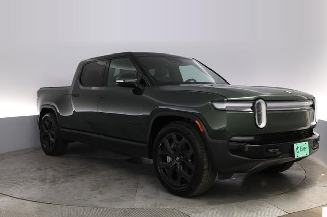2025 Rivian R1T — photo 10 of 21