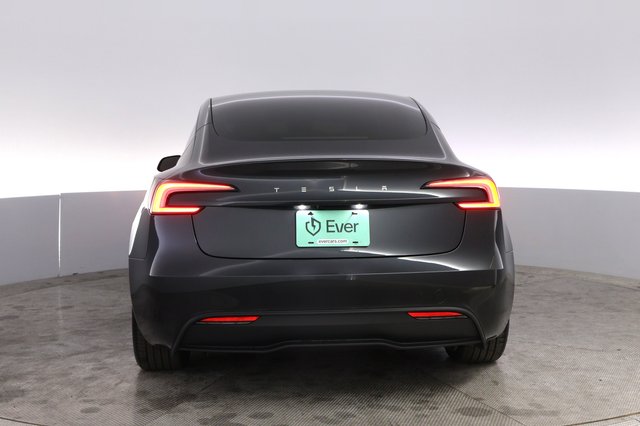 2025 Tesla Model 3 — photo 12 of 20