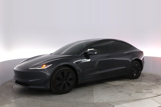 2025 Tesla Model 3 — photo 14 of 20