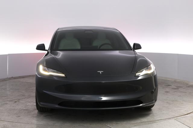 2025 Tesla Model 3 — photo 9 of 20