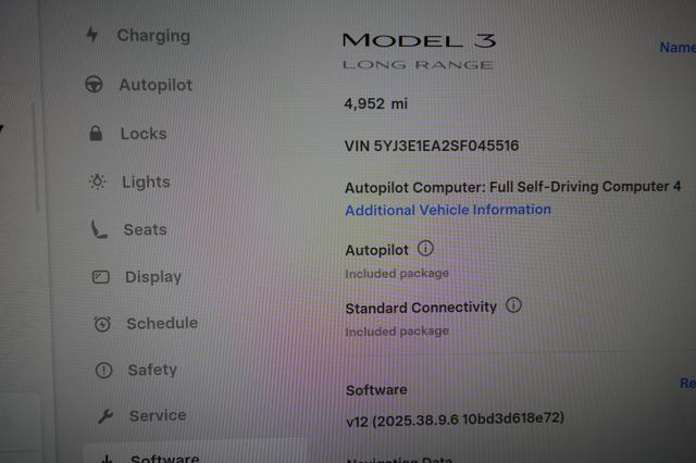 2025 Tesla Model 3 — photo 5 of 20