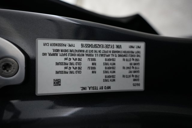 2025 Tesla Model 3 — photo 20 of 20