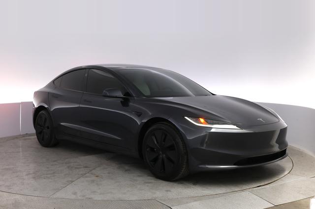 2025 Tesla Model 3 — photo 10 of 20
