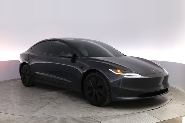 2025 Tesla Model 3 — photo 10 of 20