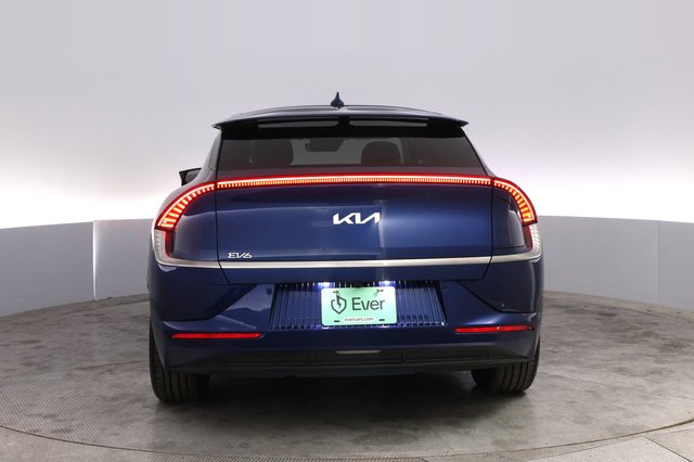 2022 Kia EV6 — photo 12 of 21