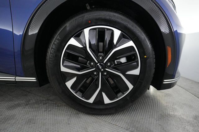2022 Kia EV6 — photo 16 of 21